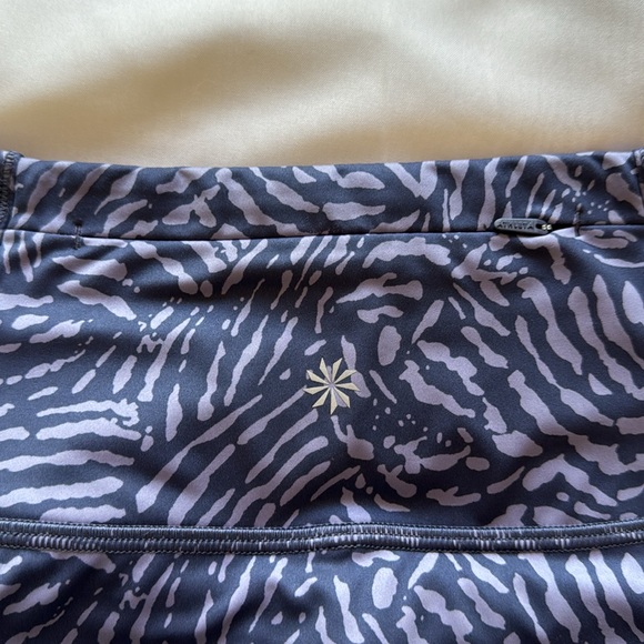 Athleta Ace printed 13.5 inch tennis skirt in an extra small - Picture 5 of 6